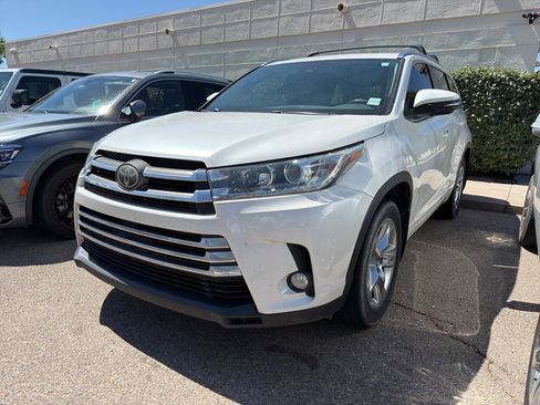 Used 2018 Toyota Highlander Limited AWD/4WD image 1