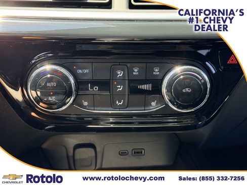 Used 2024 Chevrolet Trax RS FWD image 21