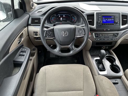 Used 2019 Honda Pilot LX image 12