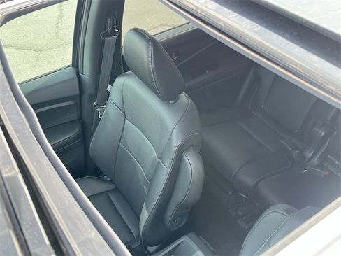 Used 2023 Honda Passport EX-L image 21