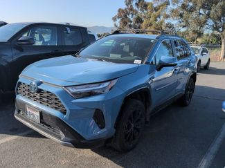Used 2022 Toyota RAV4 SE video 1