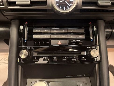 Used 2022 Lexus IS 350 F Sport RWD image 22