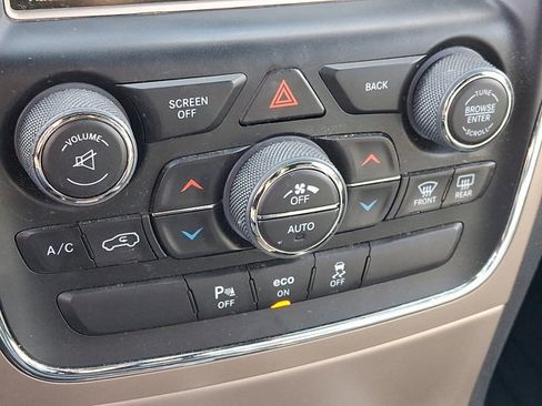 Used 2014 Jeep Grand Cherokee Limited image 13