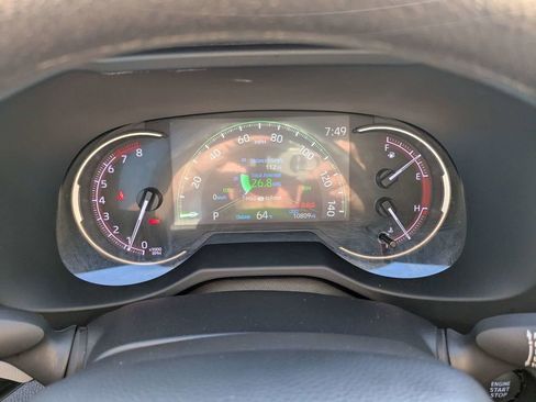 Used 2025 Toyota RAV4 XLE w/ Convenience Package FWD image 30