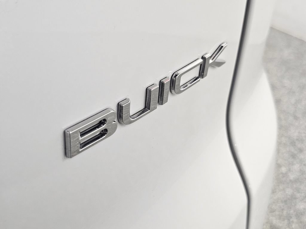 Used 2025 Buick Enclave Sport Touring w/ Super Cruise Package FWD image 29