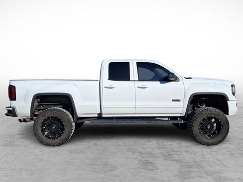 Used 2018 GMC Sierra 1500 SLT w/ All Terrain Package image 7