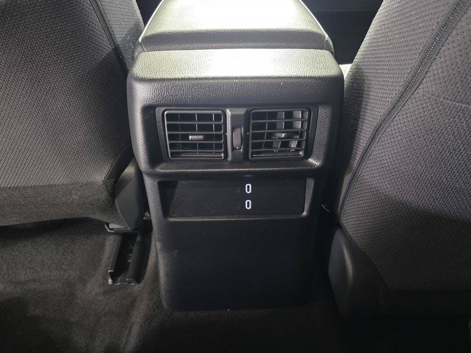 Used 2025 Toyota 4Runner SR5 AWD/4WD image 17