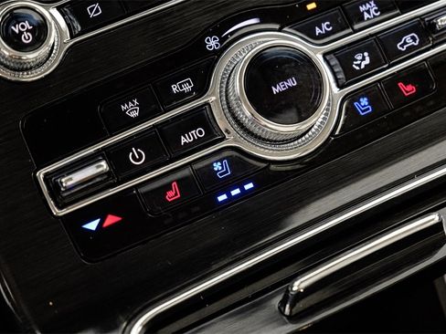 Used 2023 Lincoln Nautilus Reserve image 24