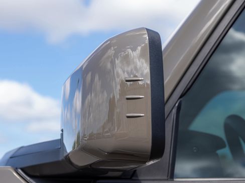 Used 2025 Ford Bronco Outer Banks AWD/4WD image 13