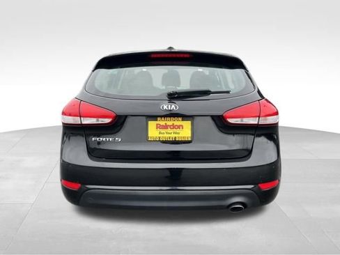 Used 2017 Kia Forte LX image 7