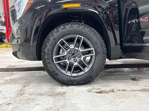 New 2026 GMC Terrain AT4 w/ LPO, Floor Liner Package AWD/4WD image 20