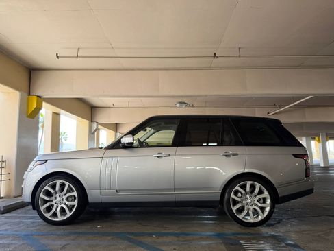 Used 2017 Land Rover Range Rover HSE AWD/4WD image 2