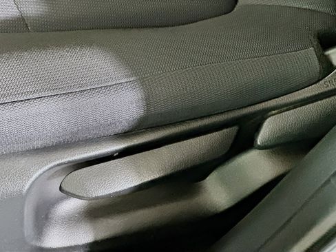 Used 2023 Toyota Corolla Cross LE image 13