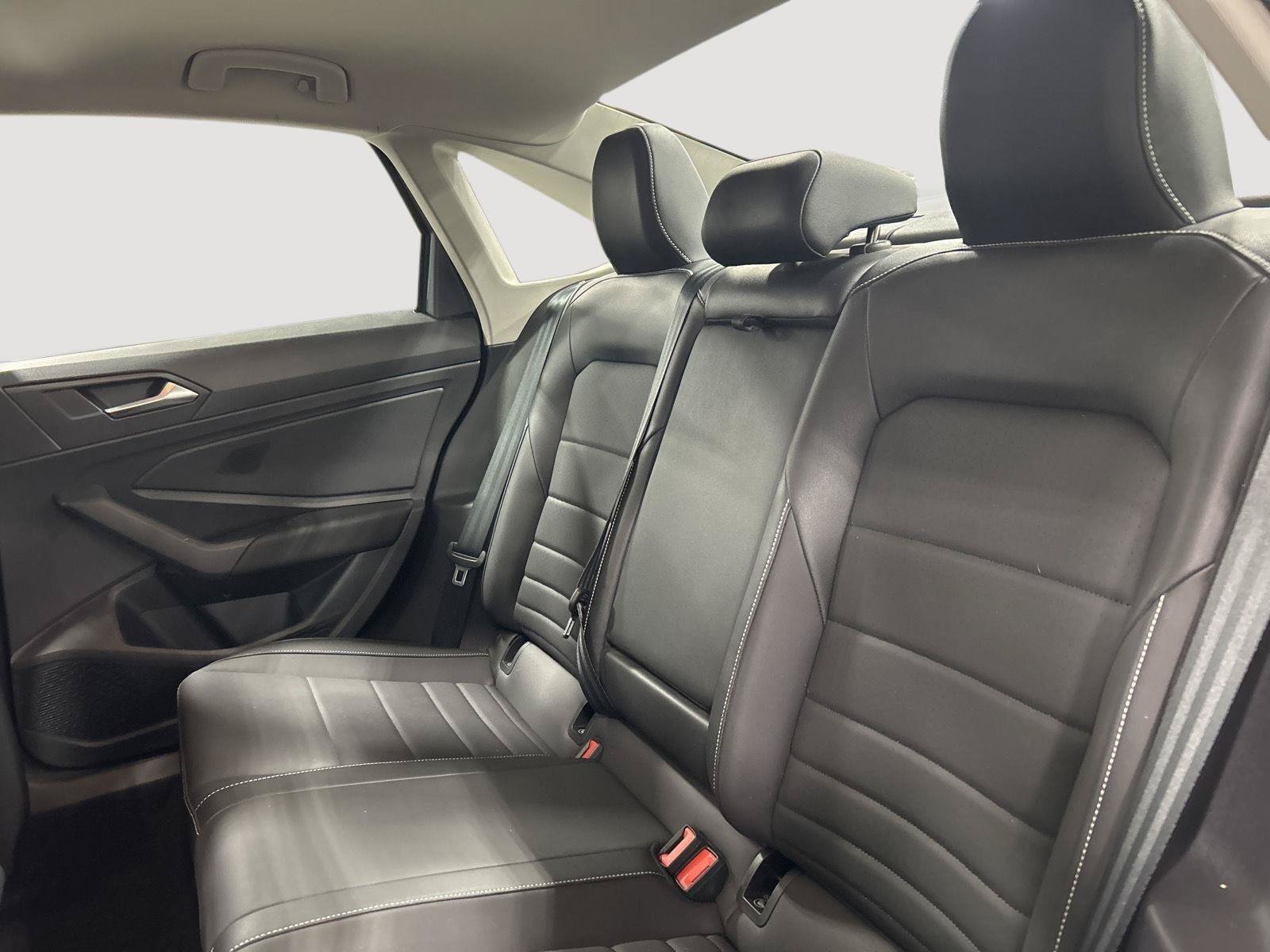 Used 2023 Volkswagen Jetta SE FWD image 8