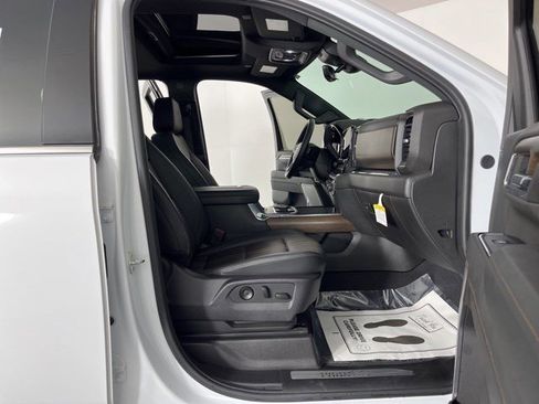 Used 2024 Chevrolet Silverado 2500 High Country w/ High Country Premium Package image 35