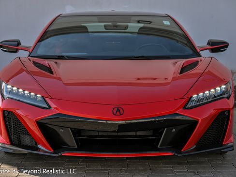 Used 2022 Acura NSX Type S image 2