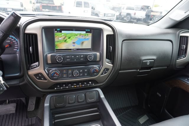 Used 2018 GMC Sierra 3500 Denali AWD/4WD image 30