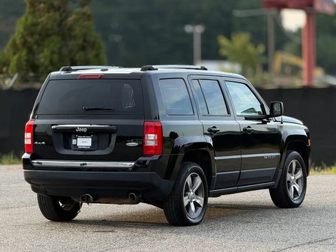 Used 2017 Jeep Patriot High Altitude AWD/4WD image 9