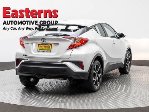 Used 2018 Toyota C-HR XLE FWD image 5