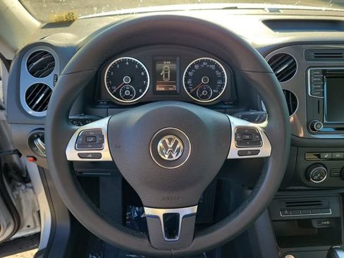 Used 2017 Volkswagen Tiguan S FWD image 18