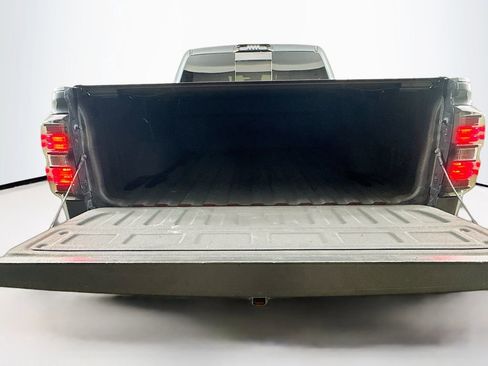 Used 2018 Chevrolet Silverado 1500 LTZ Z71 w/ LTZ Plus Package AWD/4WD image 27
