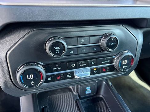 Certified 2025 Ford Bronco Outer Banks AWD/4WD image 20