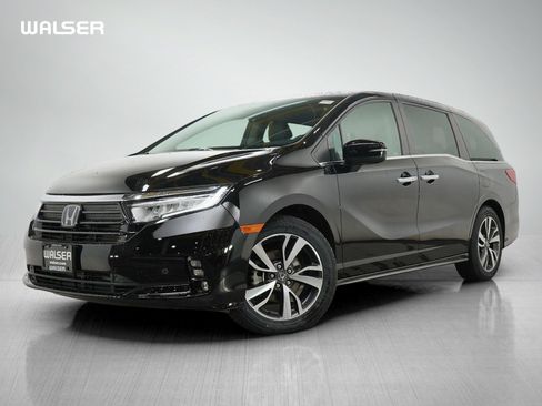 Used 2023 Honda Odyssey Touring image 1