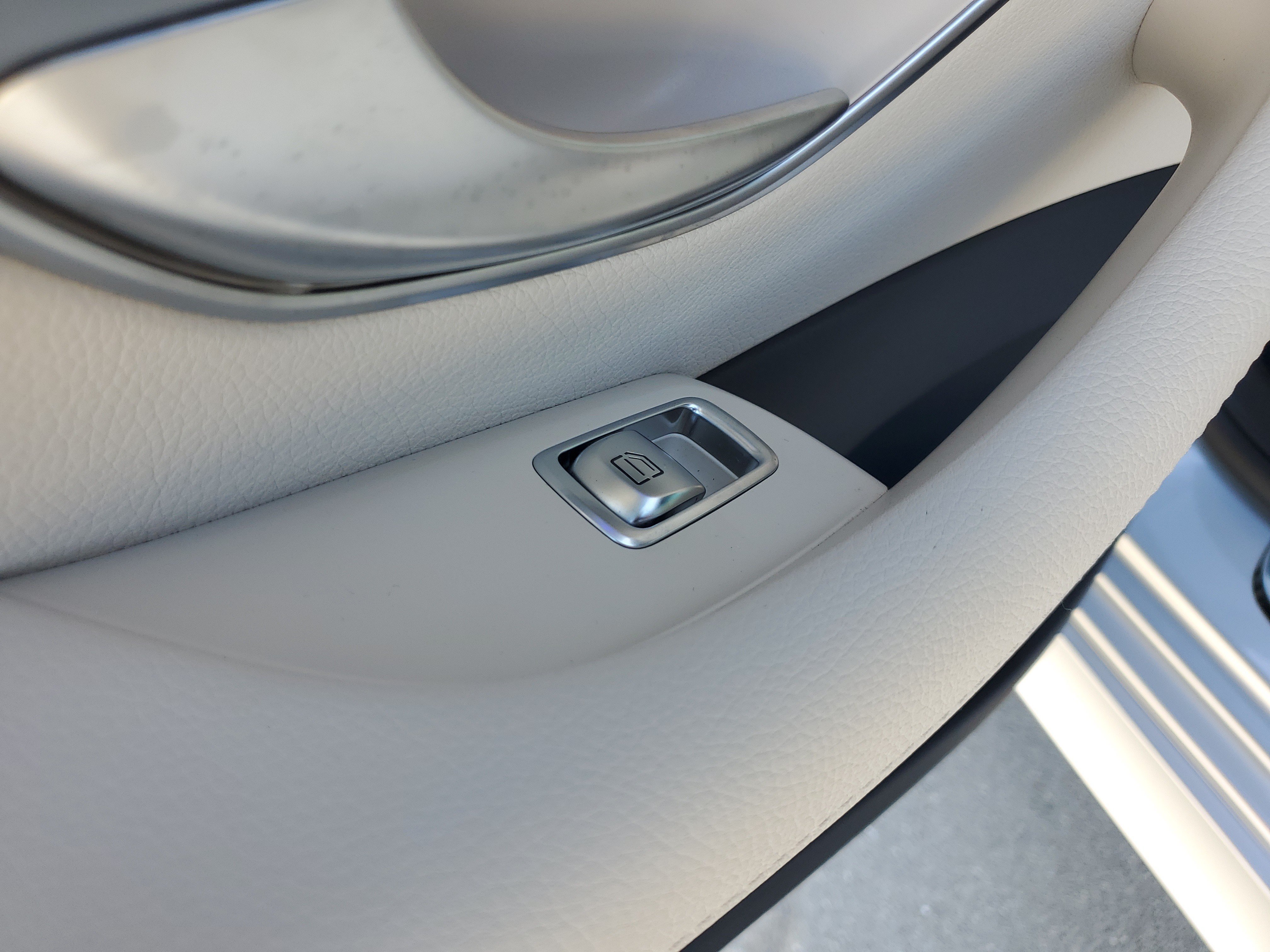 Used 2020 Mercedes-Benz E 350 Sedan image 15