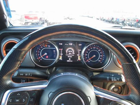 Used 2023 Jeep Gladiator Mojave w/ Cold Weather Group image 27