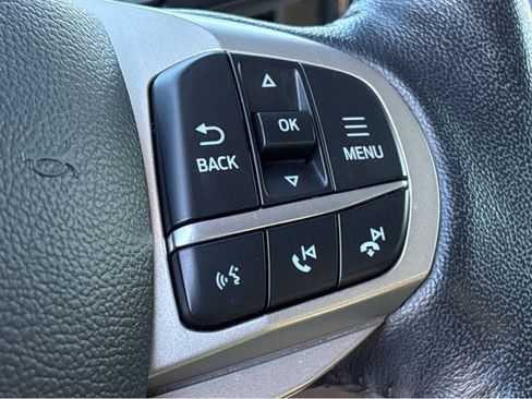 Used 2022 Ford Explorer XLT w/ Equipment Group 202A image 12