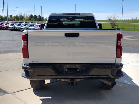 Used 2022 Chevrolet Silverado 2500 Custom w/ Custom Value Package AWD/4WD image 13