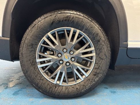 New 2026 Chevrolet Traverse LT image 5