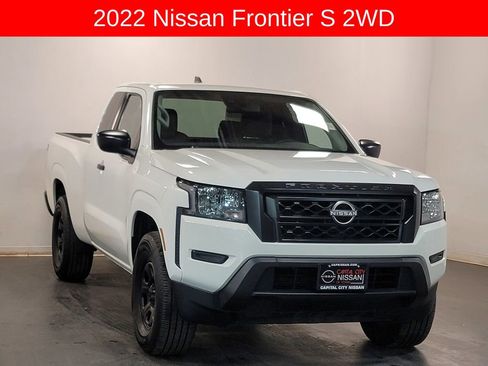 Used 2022 Nissan Frontier S image 2