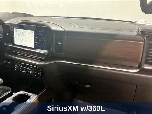 Used 2024 Chevrolet Silverado 1500 High Country w/ High Country Premium Package AWD/4WD image 36