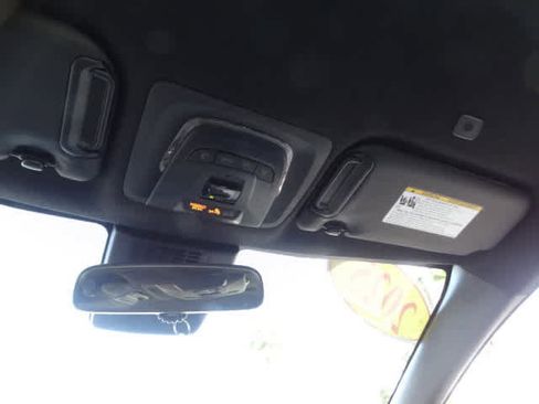 Used 2025 Toyota Corolla SE image 36