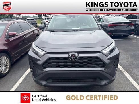 Used 2023 Toyota RAV4 LE FWD image 3