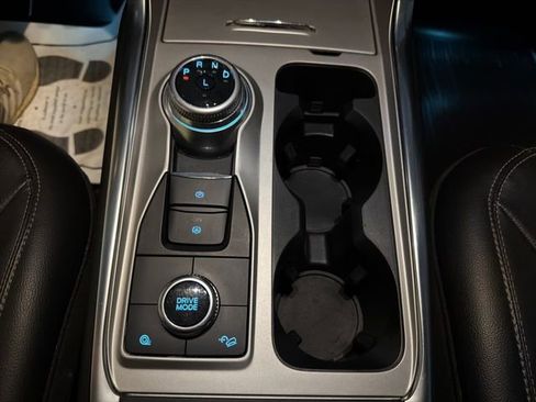 Used 2022 Ford Explorer Limited w/ Limited Technology Package image 41