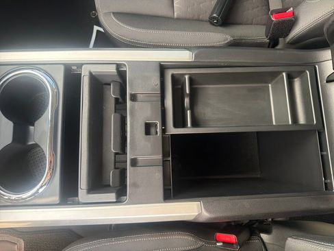 Certified 2024 Nissan Titan SV w/ SV Convenience Package image 38