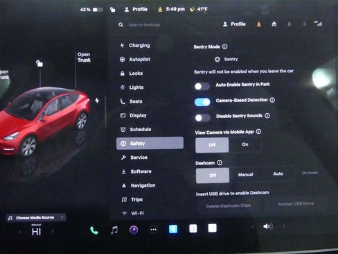 Used 2023 Tesla Model Y Long Range image 17