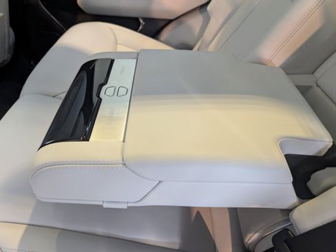 Used 2024 Land Rover Range Rover Sport SE image 26