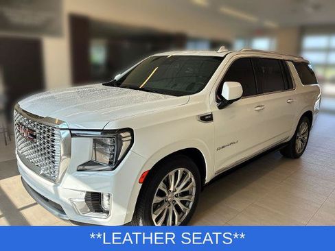 Used 2023 GMC Yukon XL Denali w/ Max Trailering Package AWD/4WD image 5