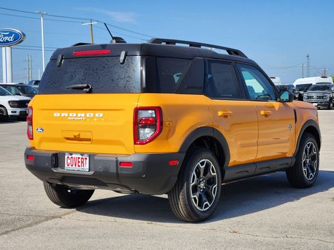 New 2026 Ford Bronco Sport Outer Banks AWD/4WD image 4