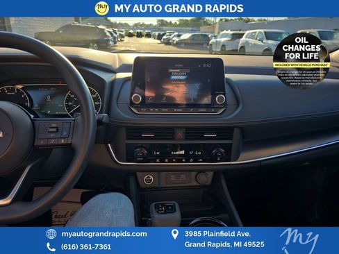 Used 2023 Nissan Rogue SV AWD/4WD image 19