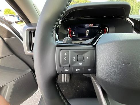 New 2026 Nissan Pathfinder SL w/ SL Premium Package AWD/4WD image 23