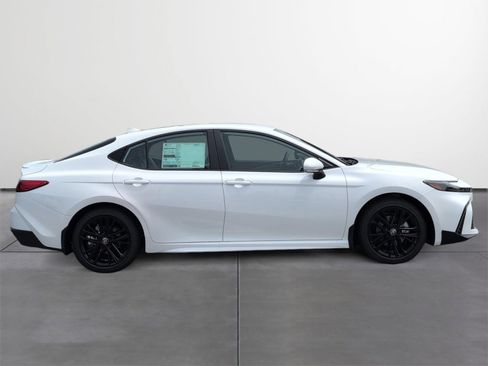 New 2026 Toyota Camry SE FWD image 6