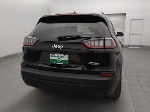 Used 2021 Jeep Cherokee Latitude w/ Mopar Interior Package FWD image 7