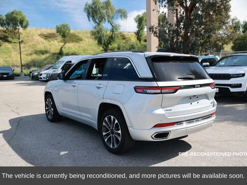 Used 2023 Jeep Grand Cherokee Overland w/ Advanced Protech Group III image 3