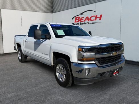 Used 2018 Chevrolet Silverado 1500 LT w/ All Star Edition image 3
