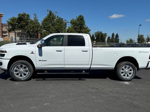 New 2026 RAM 2500 Laramie AWD/4WD image 6