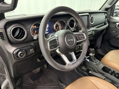 Used 2023 Jeep Wrangler Unlimited Sahara AWD/4WD image 17